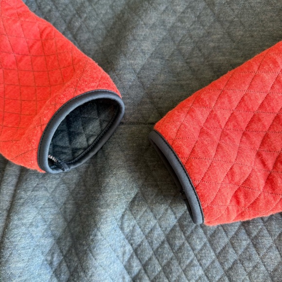 Marine Layer Cut & Sew Corbet Colorblock Pullover in Mood Indigo/Red - Picture 10 of 12